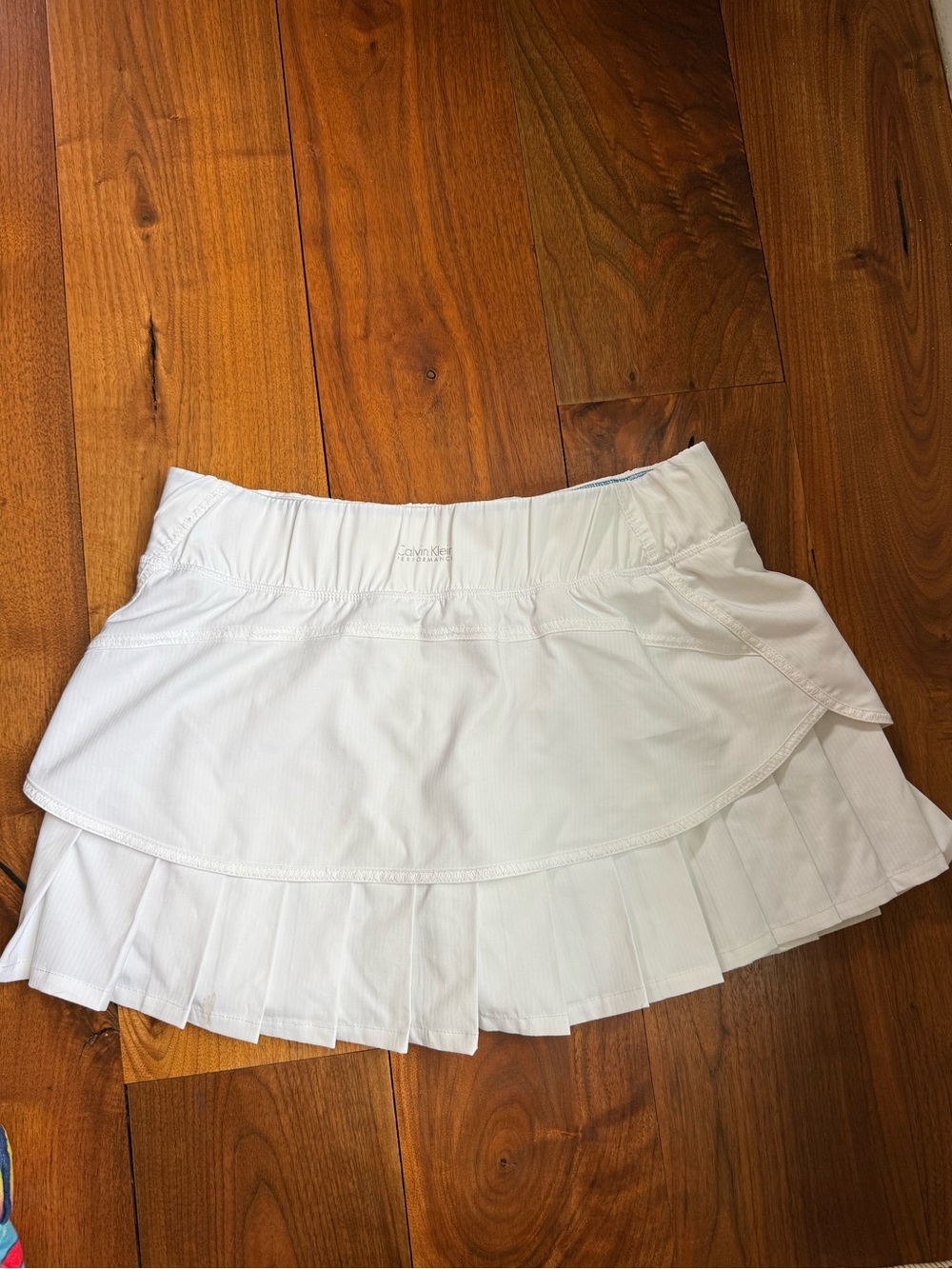 Calvin Klein White Pleated Tennis or Golf Skirt Size Small in EUC! - Picture 2 of 6